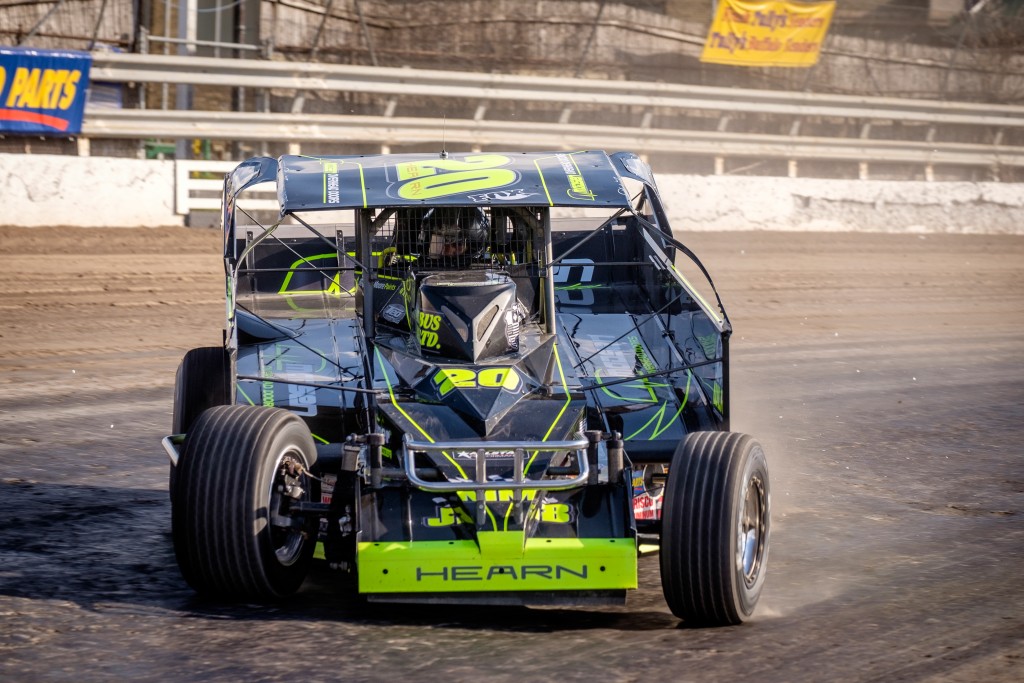 Dirt Modified racing Brett Hearn - Apex Automotive Magazine