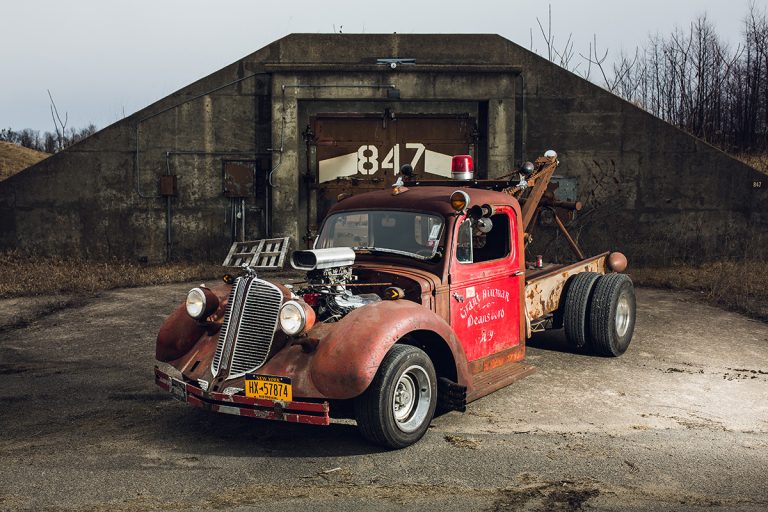 ’40 Mack Wrecker